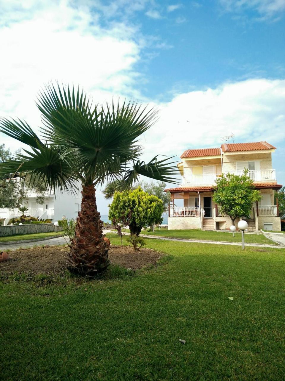Aello Sea-Seafront Apartments Skála Foúrkas Eksteriør billede